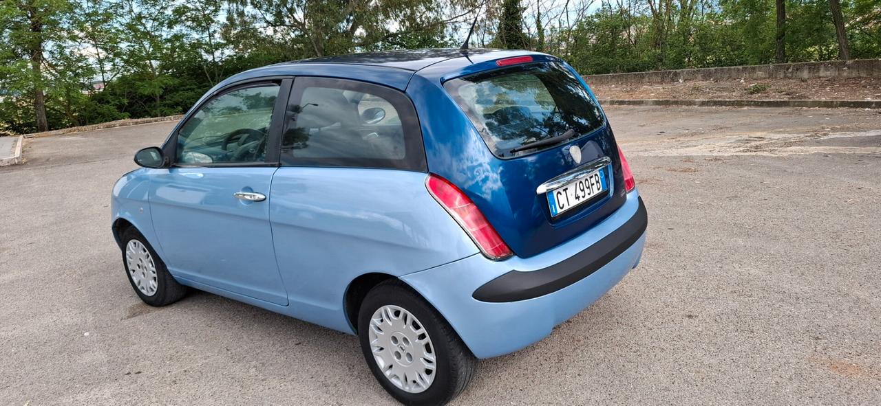 Lancia Ypsilon 1.2 Argento