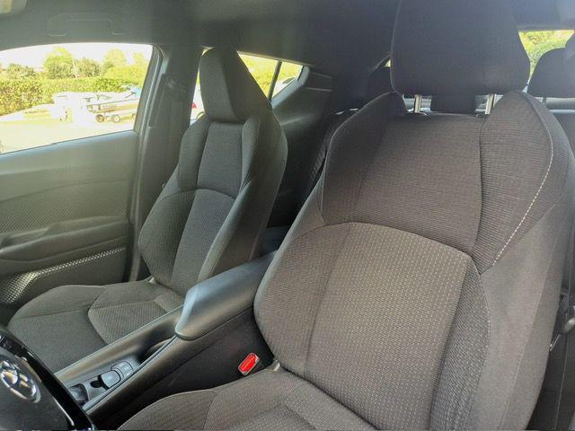 TOYOTA C-HR 1.8 Hybrid E-CVT Business