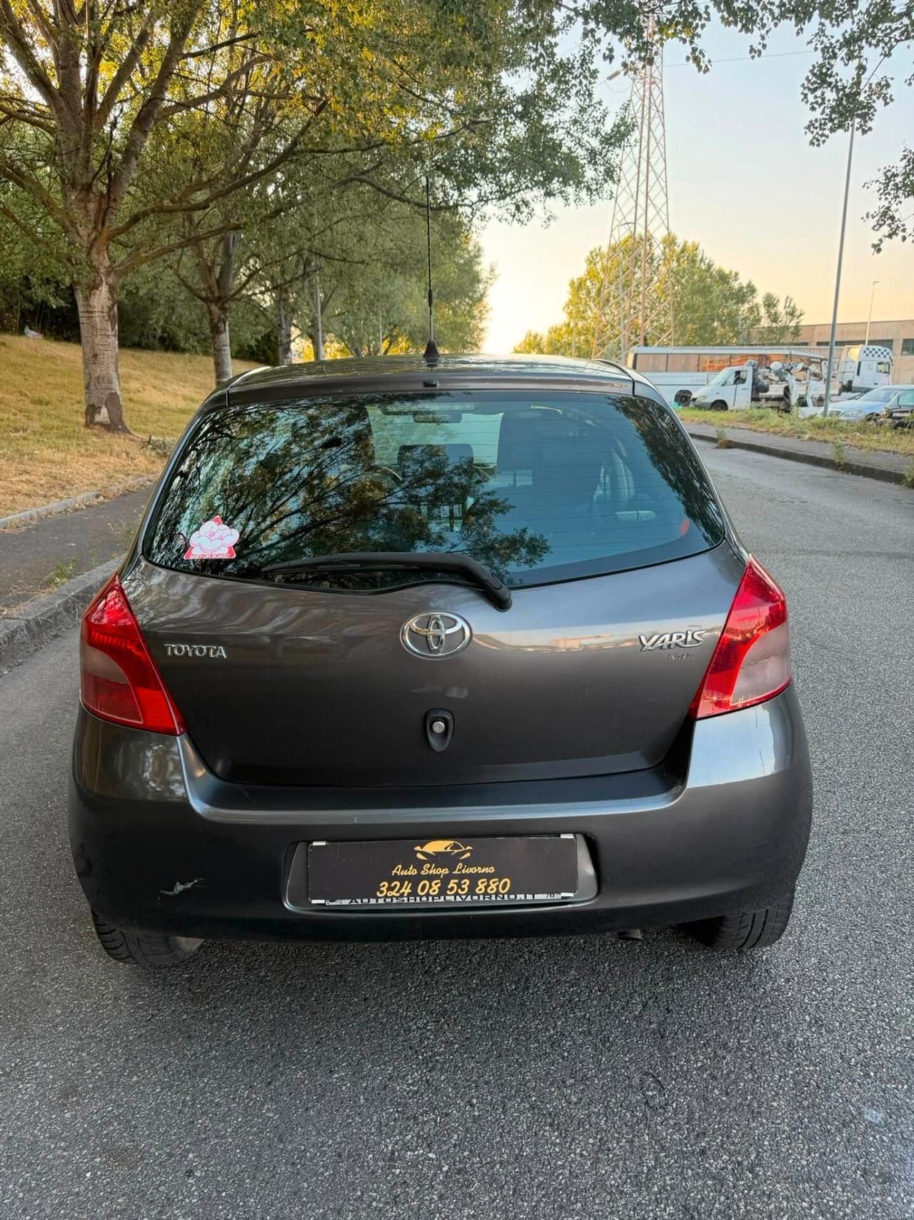 Toyota Yaris 1.3 5 porte Navi