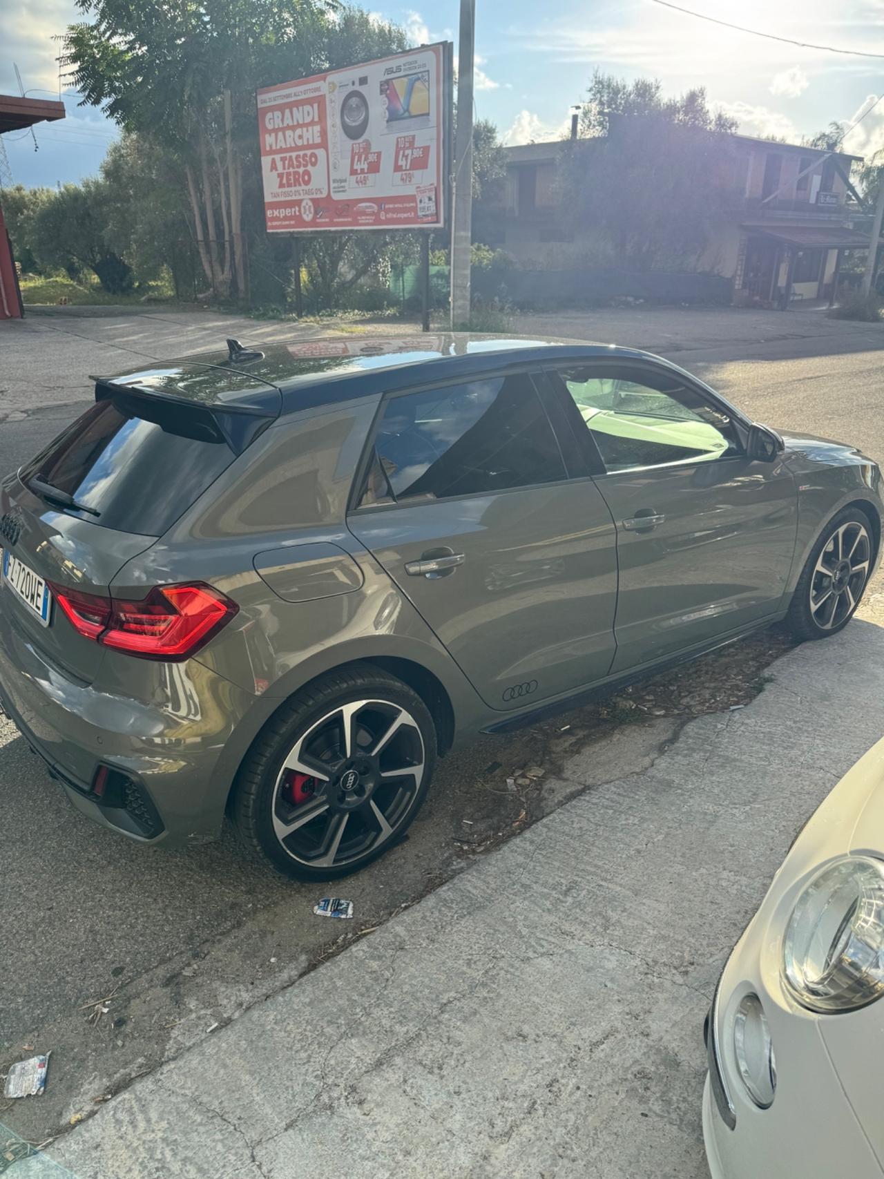 Audi A1 SPB 40 TFSI S tronic Identity Black
