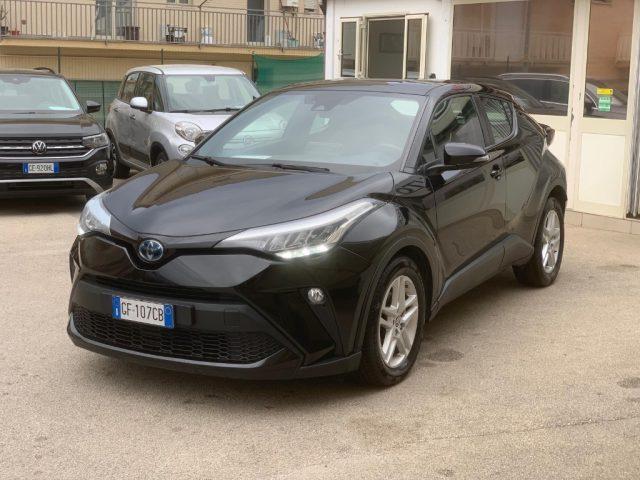 TOYOTA C-HR 1.8 Hybrid E-CVT Business