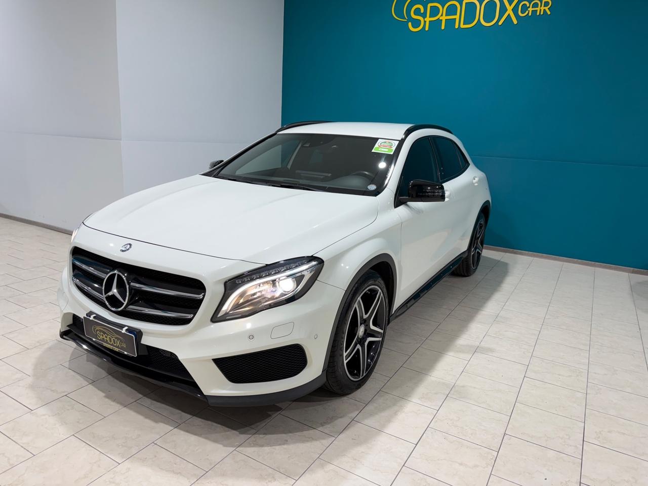 MERCEDES GLA 200D PREMIUM *NIGHT EDITION 4MATIC
