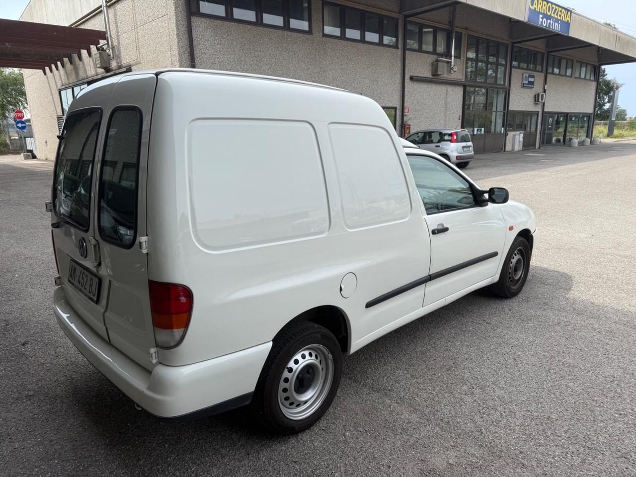 Volkswagen Caddy 1.9 diesel Van Vetrato