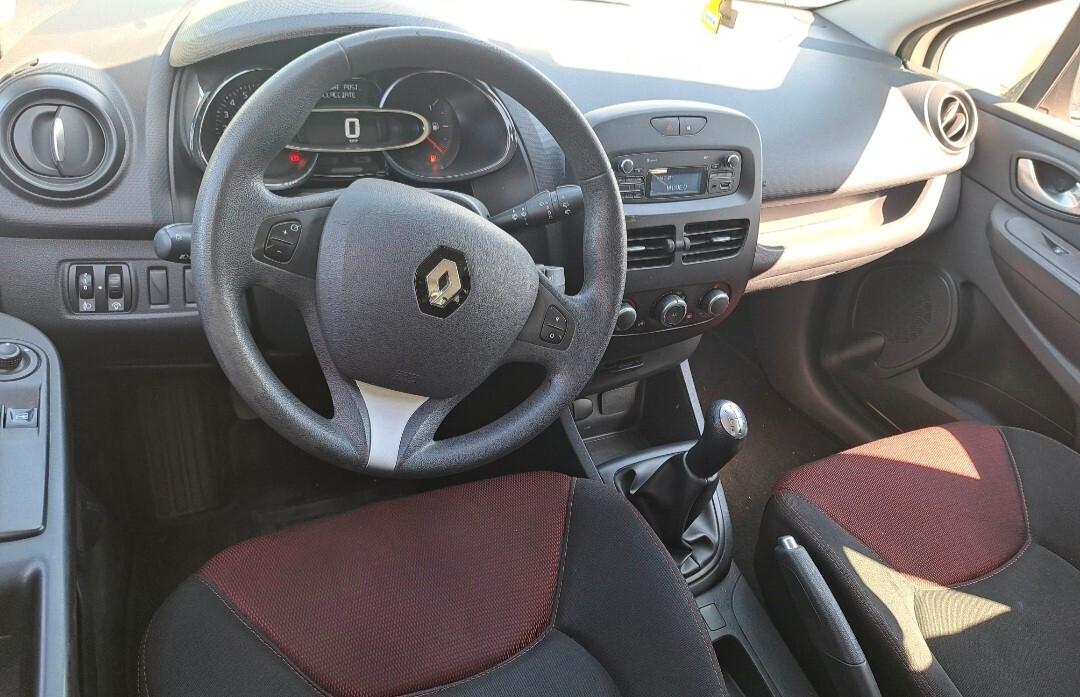 Renault Clio Sporter 1.2 75CV Zen