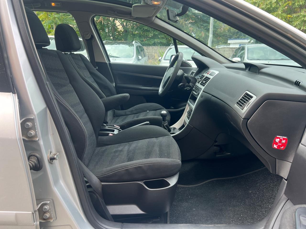 Peugeot 307 1.6 16V HDi FAP 90CV Station D-Sign 7 posti