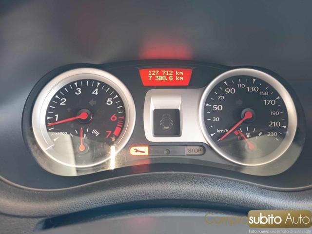 RENAULT Clio 1.2 16V 5 porte Confort