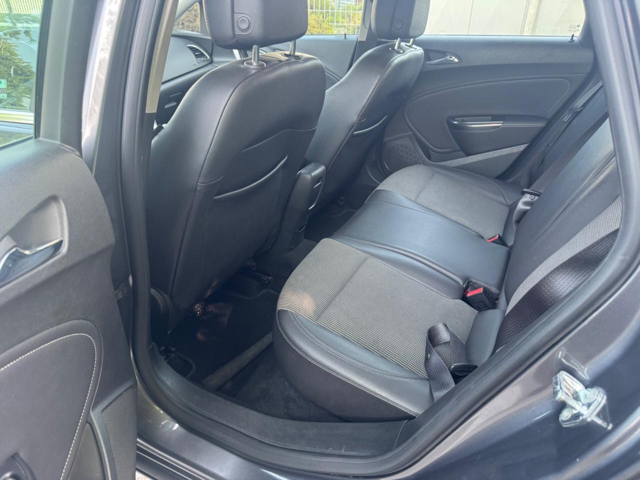 Opel Astra 1.7 CDTI 110CV Sports Tourer Cosmo