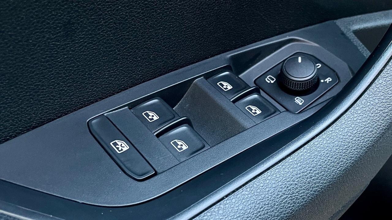SKODA KAROQ 2.0 TDI STYLE DSG 115CV - FULL LED, KEYLESS SYSTEM, NEOPATENTATI