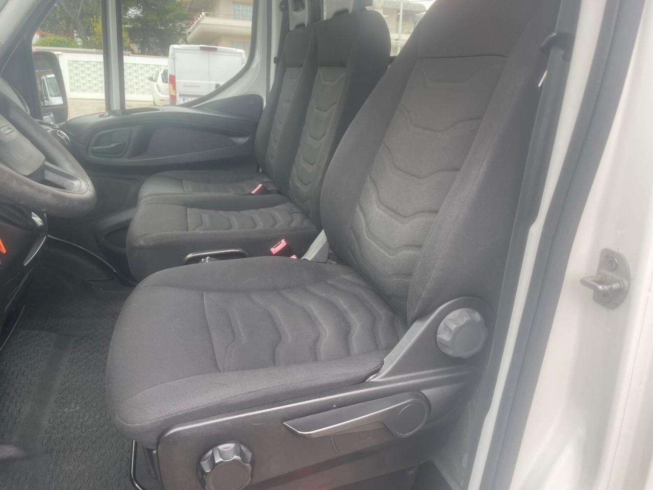 Iveco daily 35c13 ribaltabile trilaterale