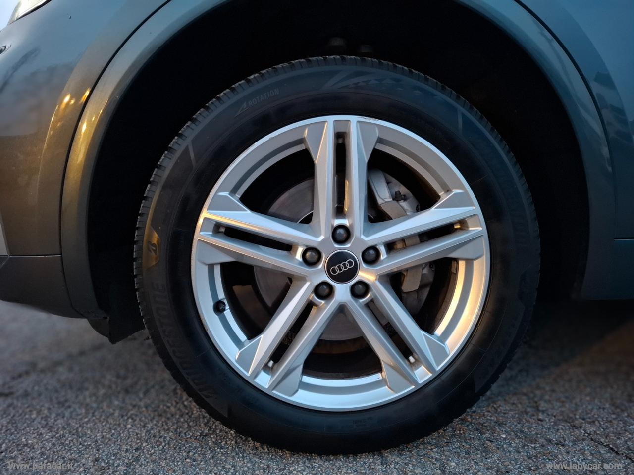 AUDI Q5 SPB 40 TDI quattro S tronic IDENTITY BLACK