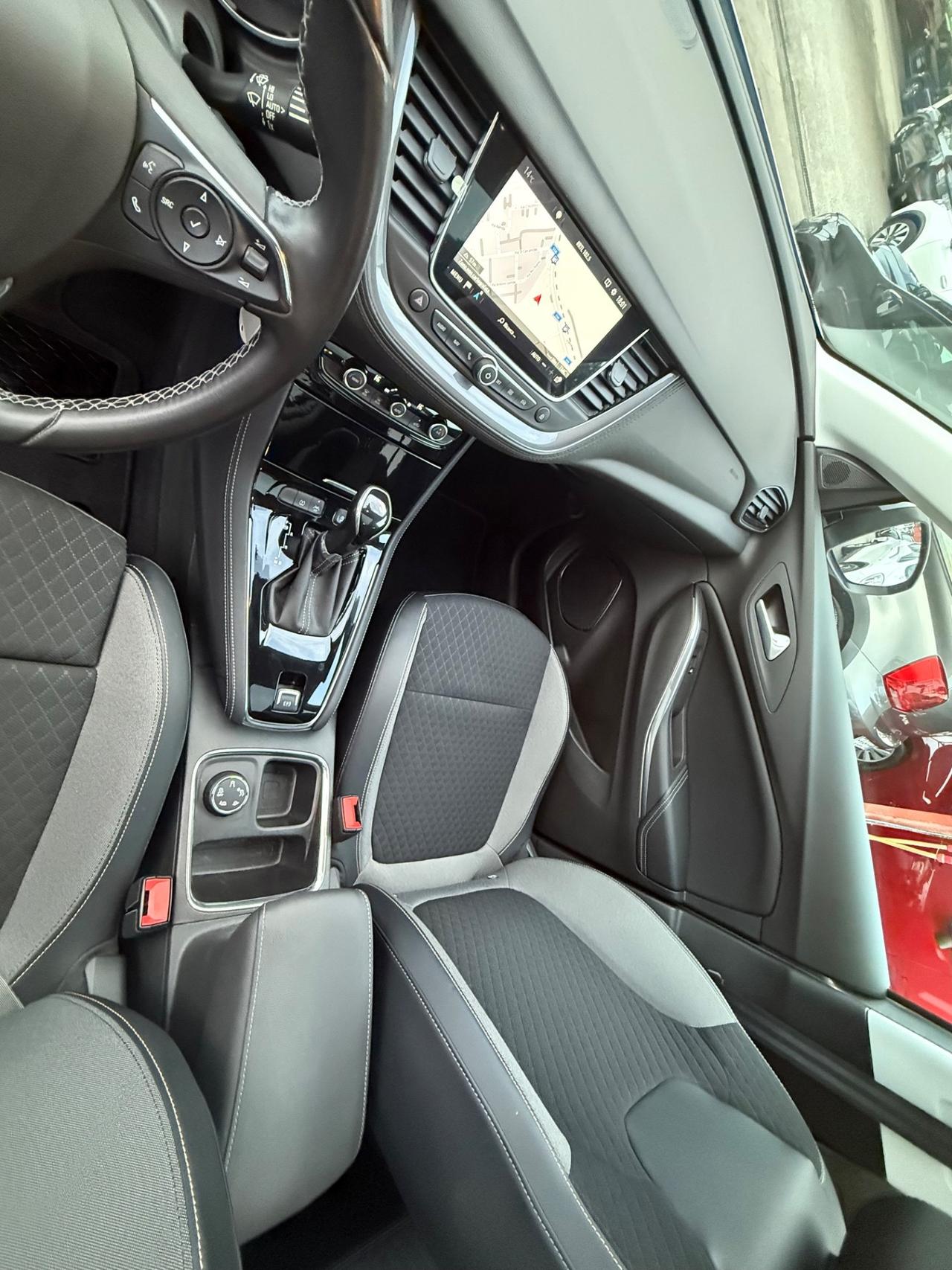 Grandland X 1.2 Turbo 12V 130 CV-Ultimate-unipro-