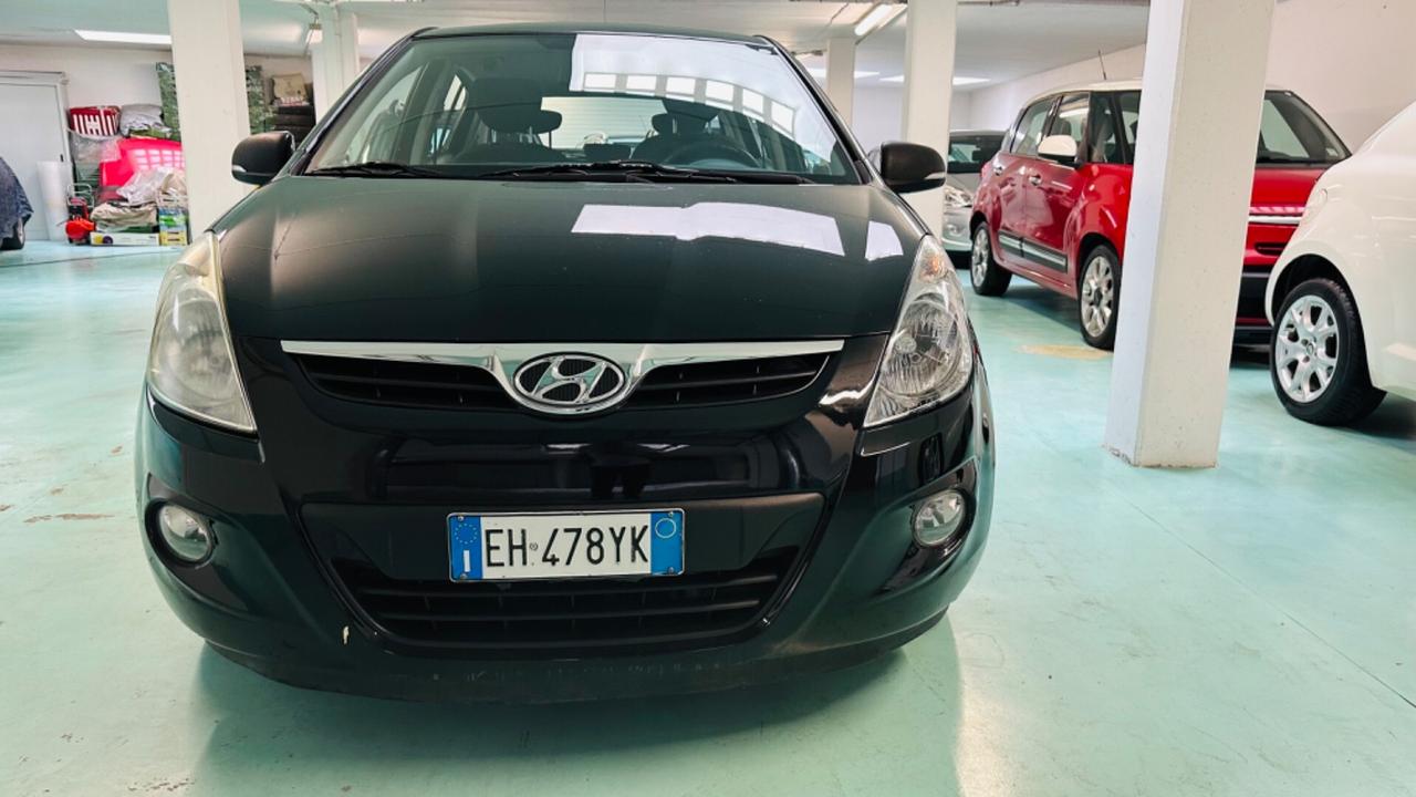 Hyundai i20 1.4 CRDi 5p. (Anche per neopatentati)