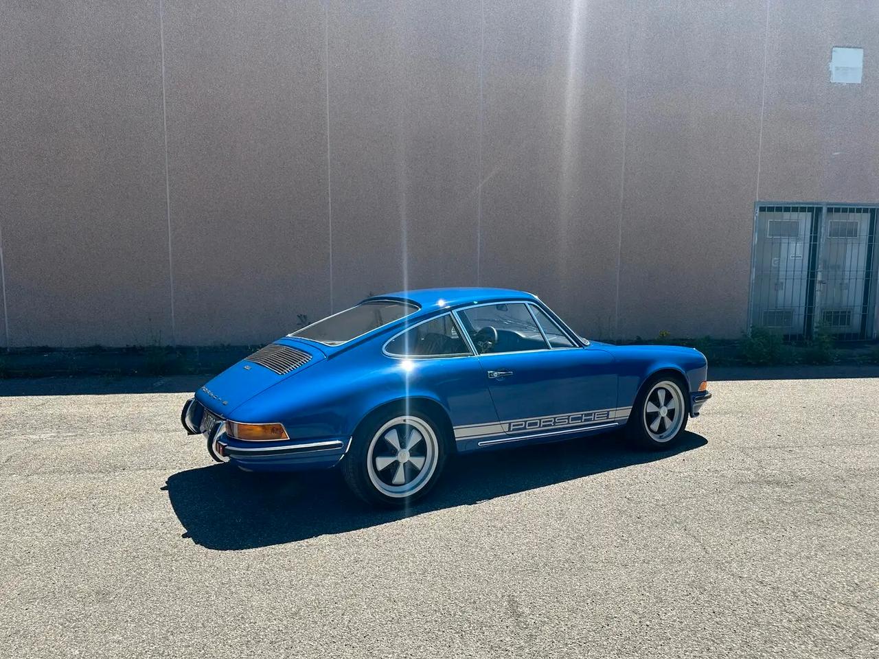 Porsche 911 T KARMANN