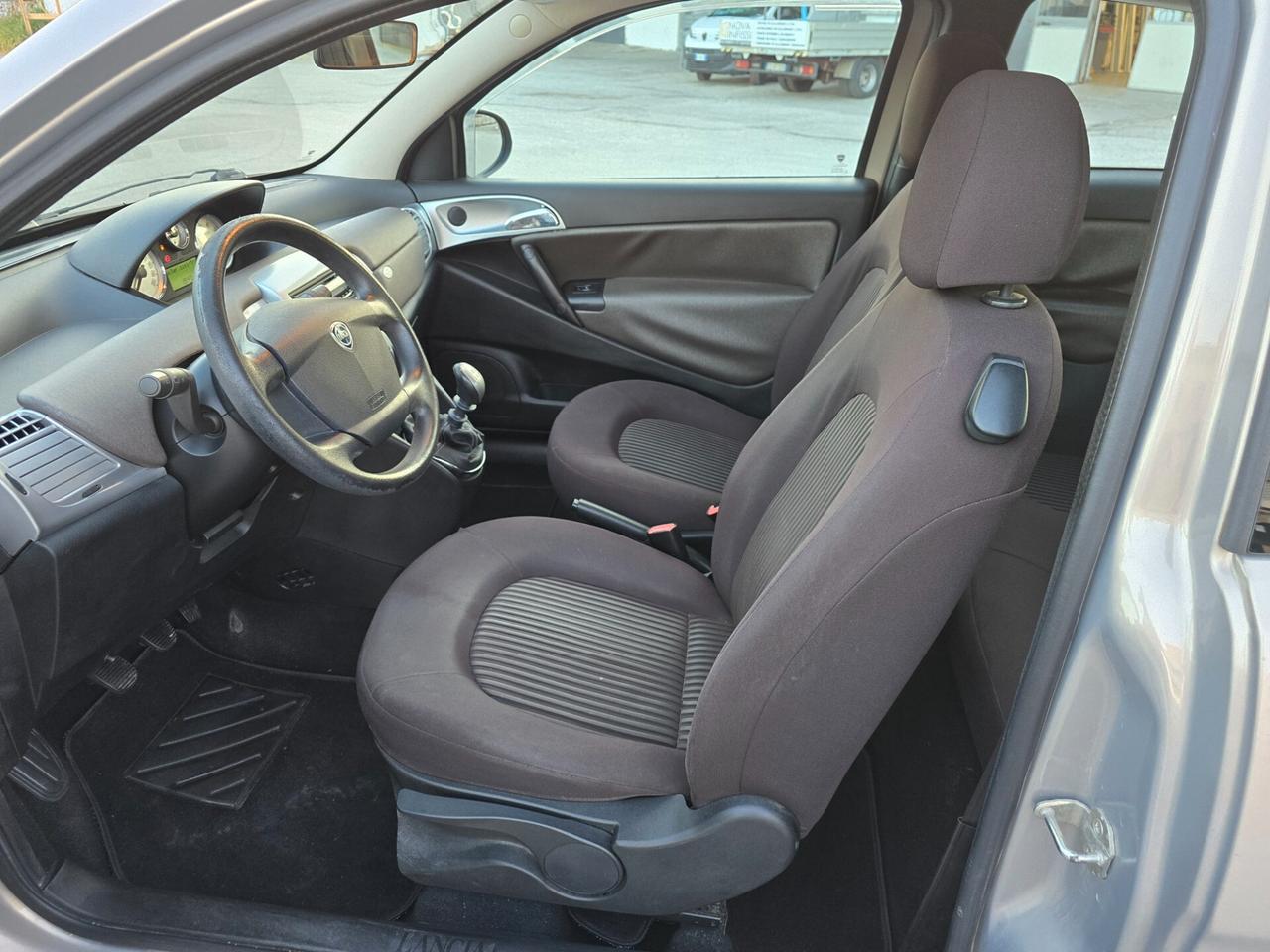 Lancia Ypsilon 1.2 Argento