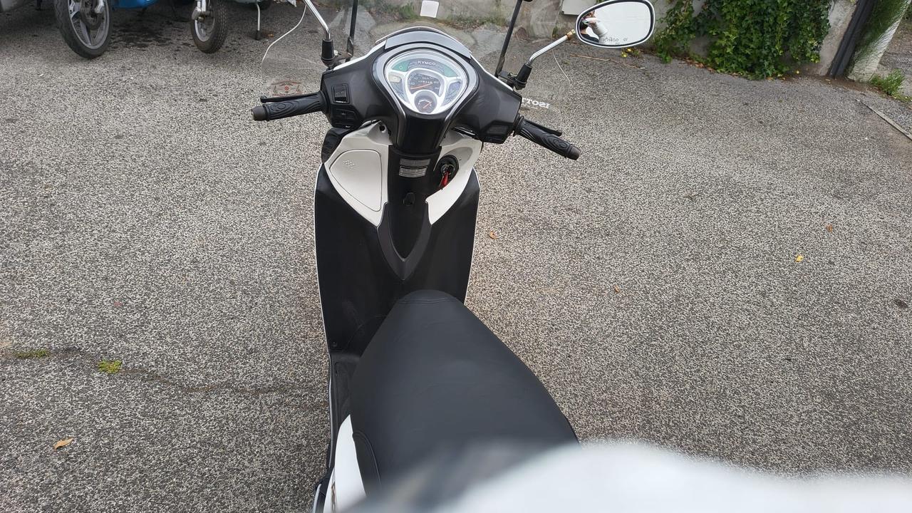 Kymco People One 125