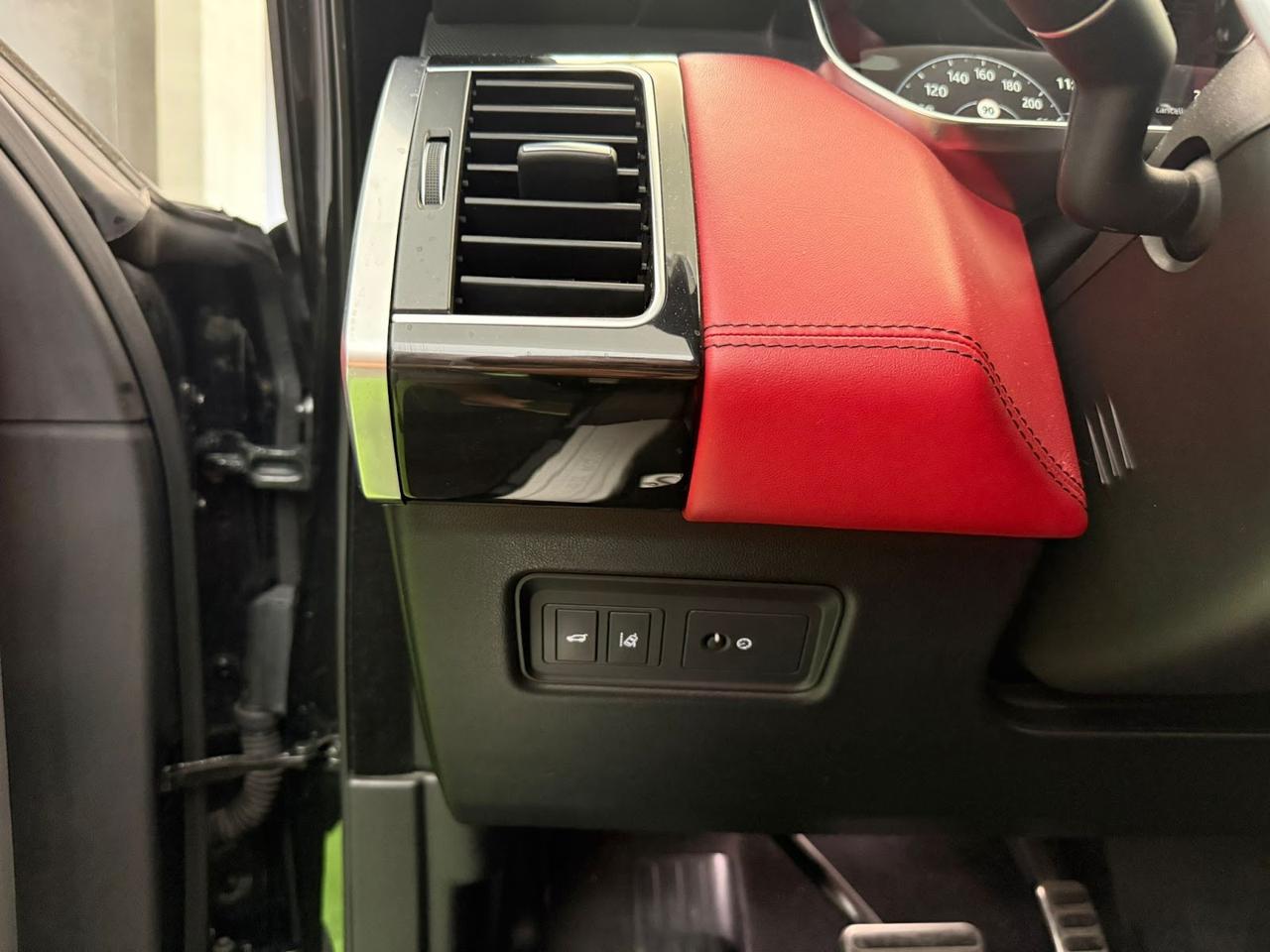 Land Rover Range Rover Sport 3.0 SDV6 HSE DYNAMIC