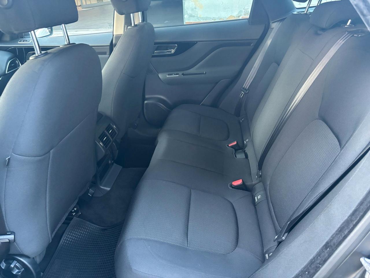Jaguar F-Pace Jaguar F-Pace 2.0 180CV MOTORE NUOVO