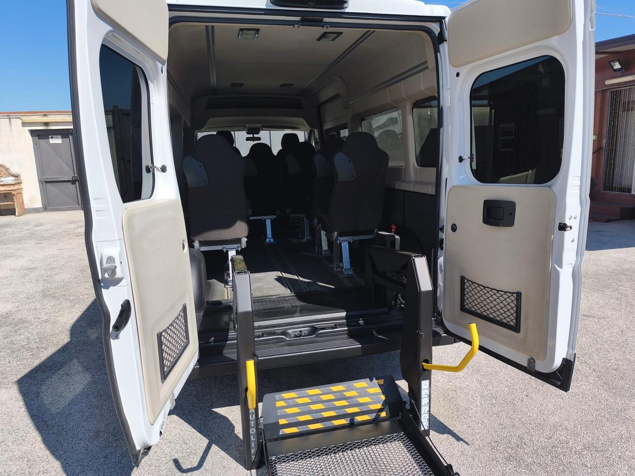 Fiat Ducato Maxi - 9 Posti Trasporto Disabili