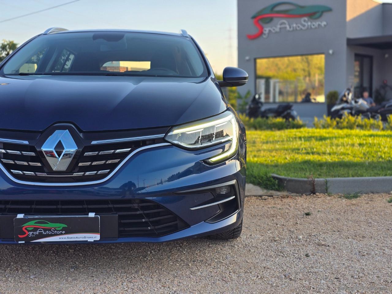 RENAULT Mégane Sporter Blue dCi 115CV EDC Bus.