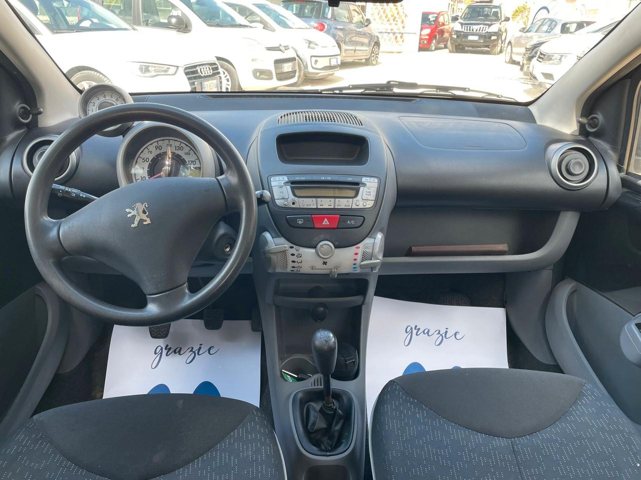 PEUGEOT 107 1.0 B - 2010