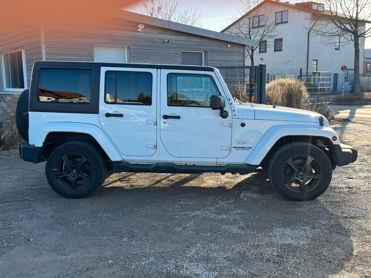 Jeep Wrangler 2.8 CRD DPF Sahara Auto