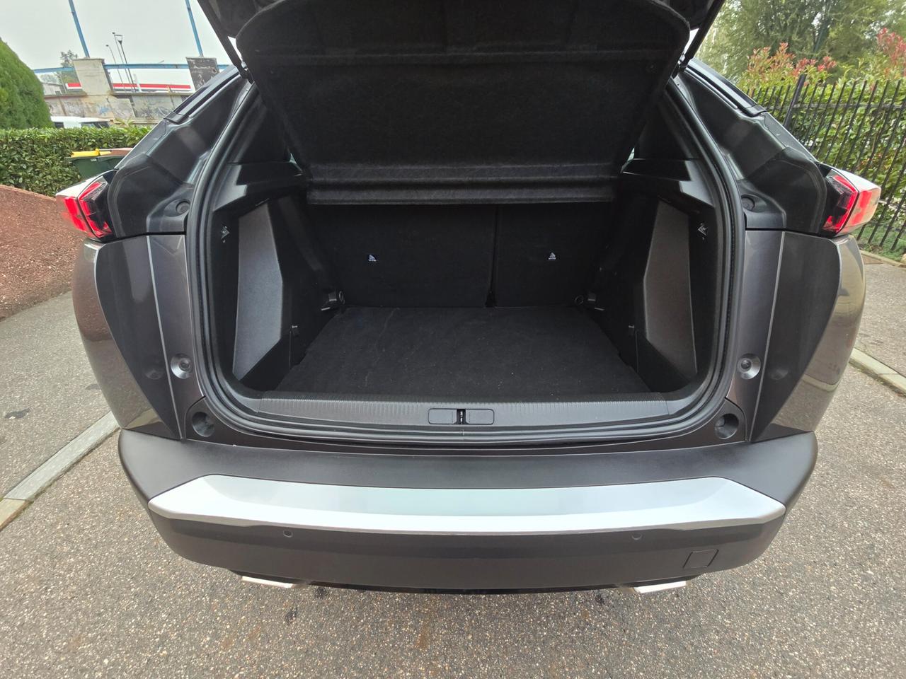 PEUGEOT 2008 II 1.2 (130cv) PureTech Allure S Automatica
