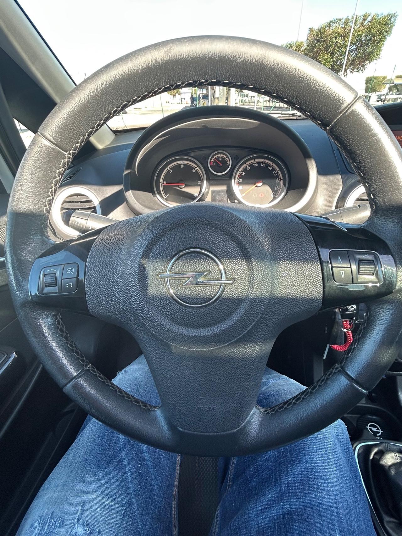 Opel Corsa 1.7 CDTI 130CV 3 porte b-color Tetto apribile