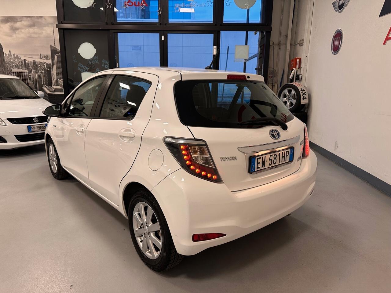 TOYOTA YARIS 1.5 HIBRID