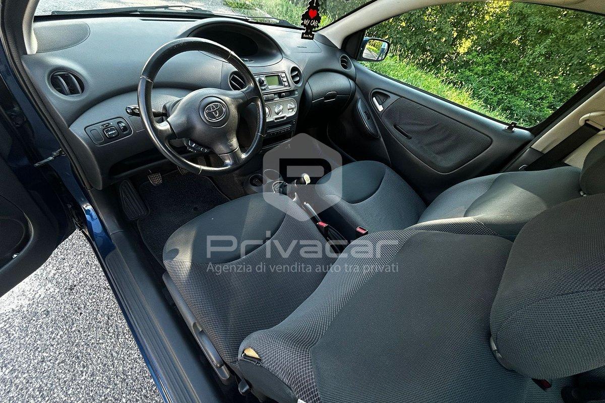 TOYOTA Yaris 1.0i 16V cat 3 porte