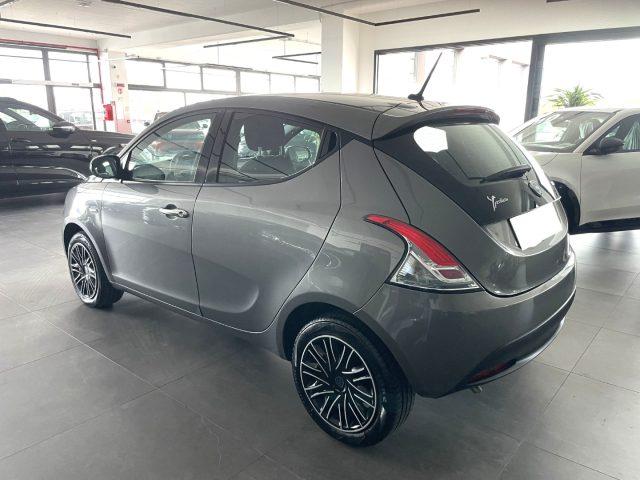 LANCIA Ypsilon 1.0 Hybrid Silver Plus