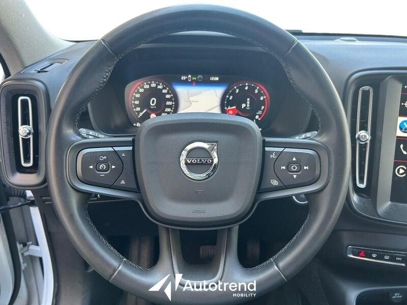 Volvo XC40 T2 129 CV Automatico NAVI LED Business