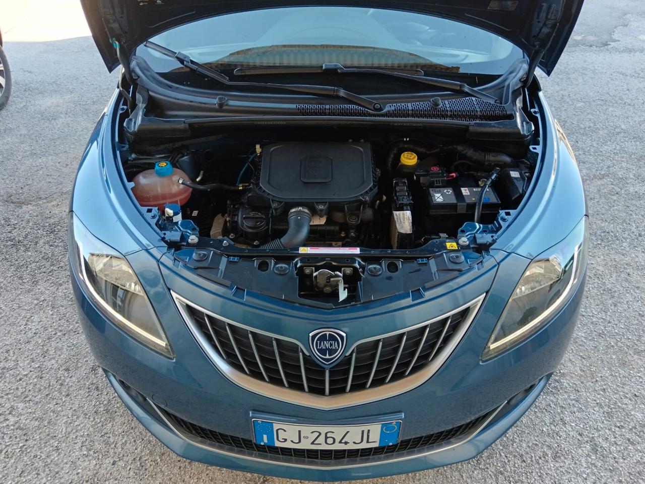 Lancia Ypsilon 1.0 FireFly 5 porte S&S Hybrid Gold