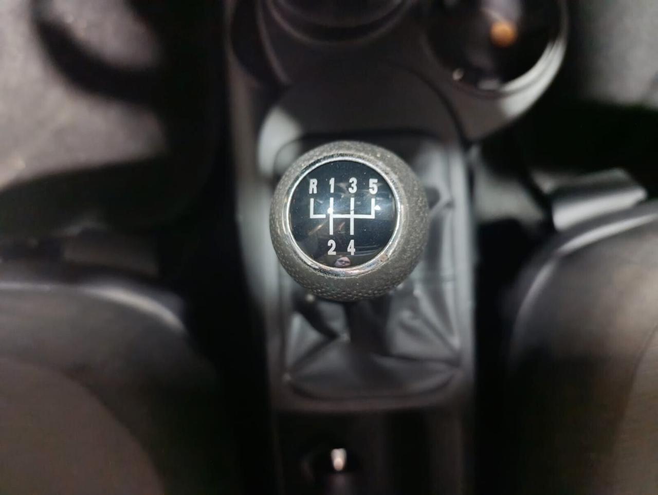 Volkswagen New Beetle del 2007 - benzina 140.000 km -