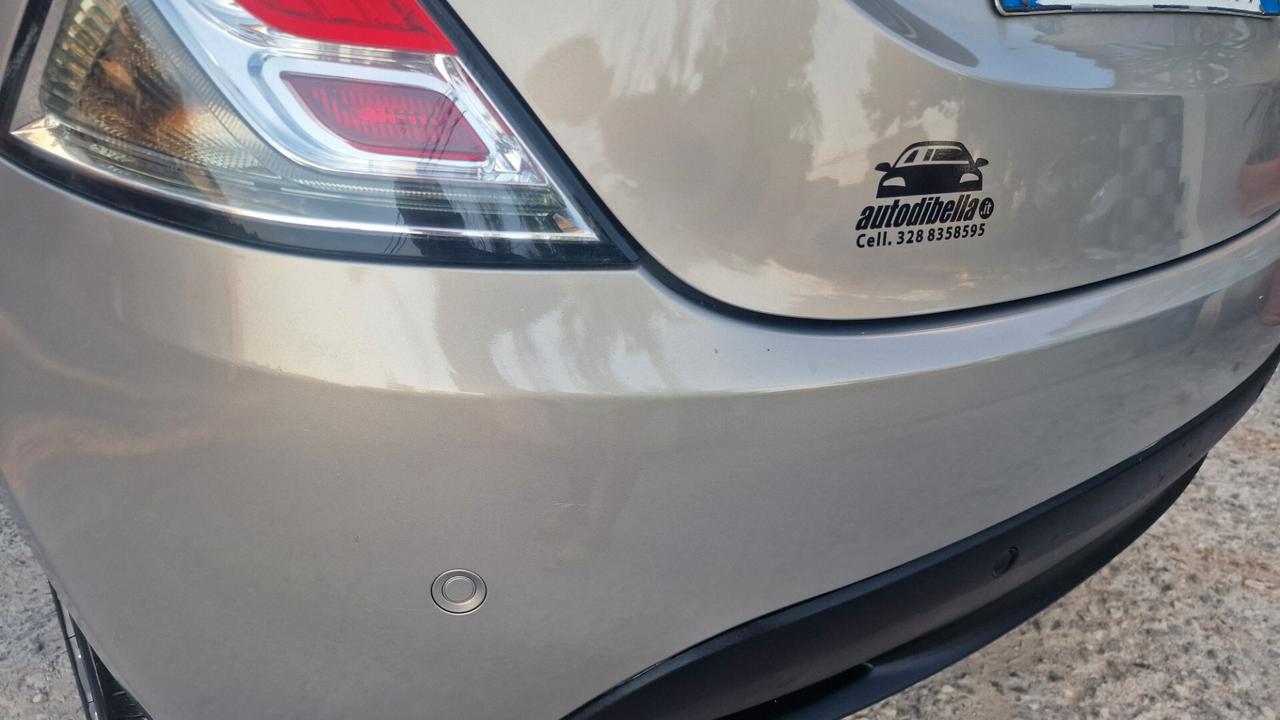 Lancia Ypsilon 1.2 69 CV 5 porte GPL Ecochic Gold