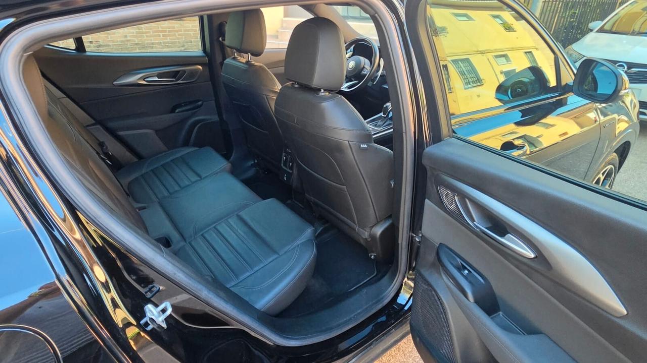 Alfa Romeo Tonale 1.3 280 CV PHEV AT6 Q4 Veloce