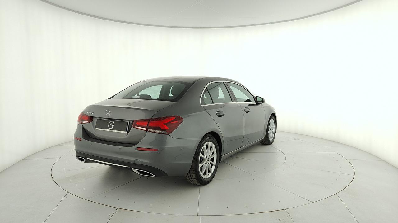 Mercedes-Benz Classe A - V177 2018 - A 200 Sedan Sport auto