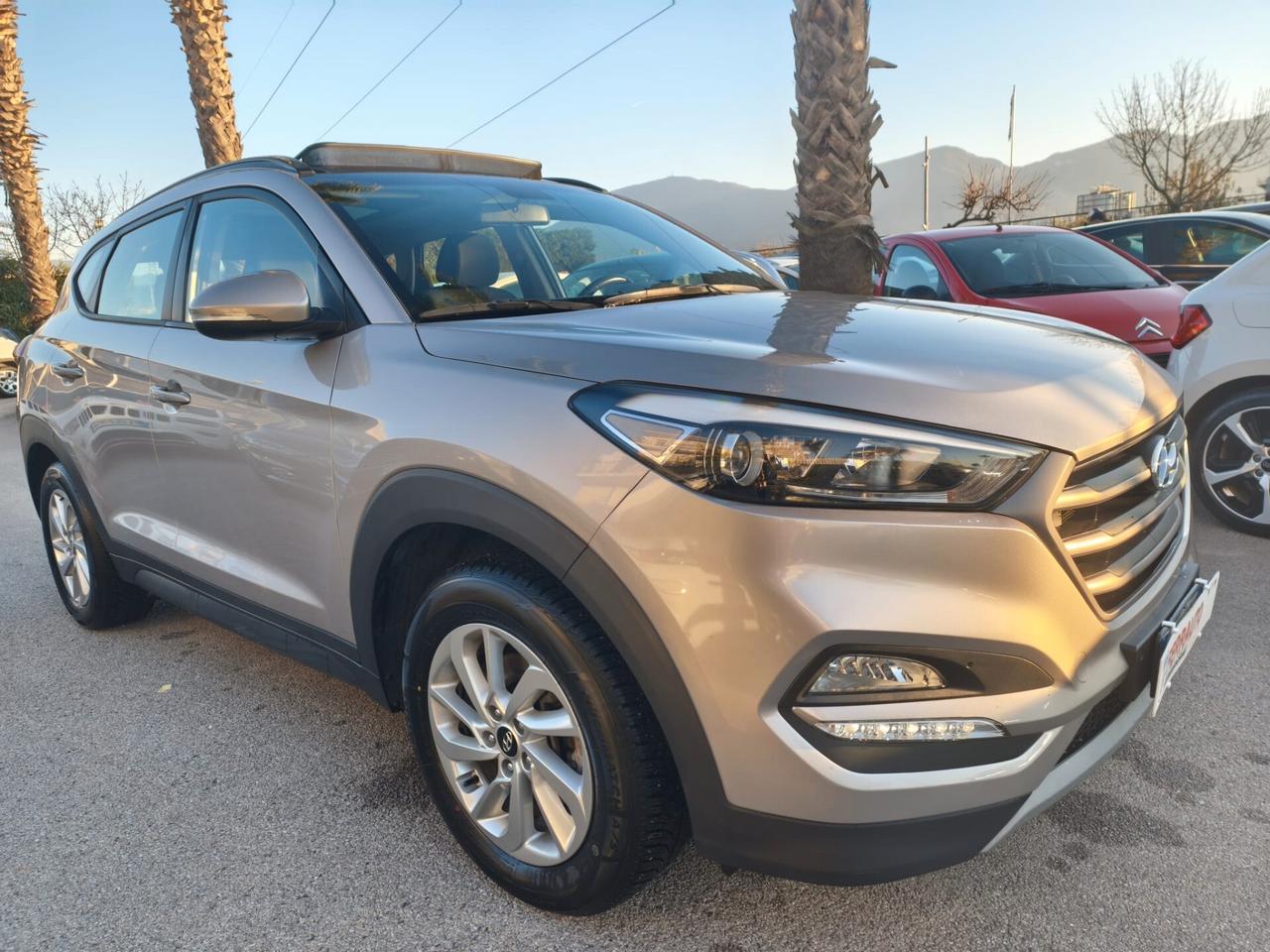 HYUNDAI TUCSON 1.6CRDI 116CV XTECH TETTO APRIBILE