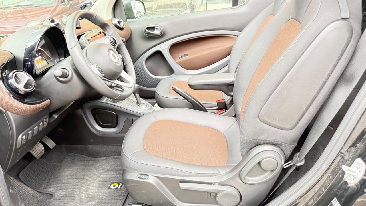 Smart ForTwo 70 1.0 twinamic cabrio Perfect LED NAVI KAMERA PDC PELLE CERCHI 15 BLUETOOTH BRACCIOLO