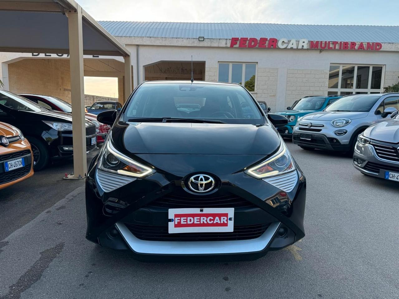 Toyota Aygo Connect 1.0 VVT-i 72CV 5 porte x-cool