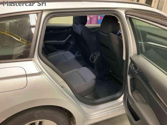 SKODA Octavia Octavia Wagon 2.0 tdi Executive DSG 85KW - GT989LX