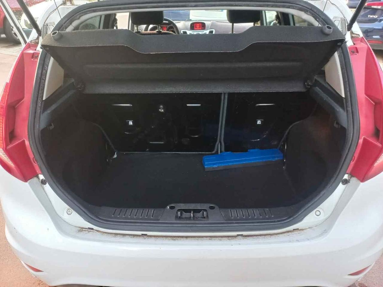 Ford Fiesta 1.4 96 CV AUTOMATICA TITANIUM