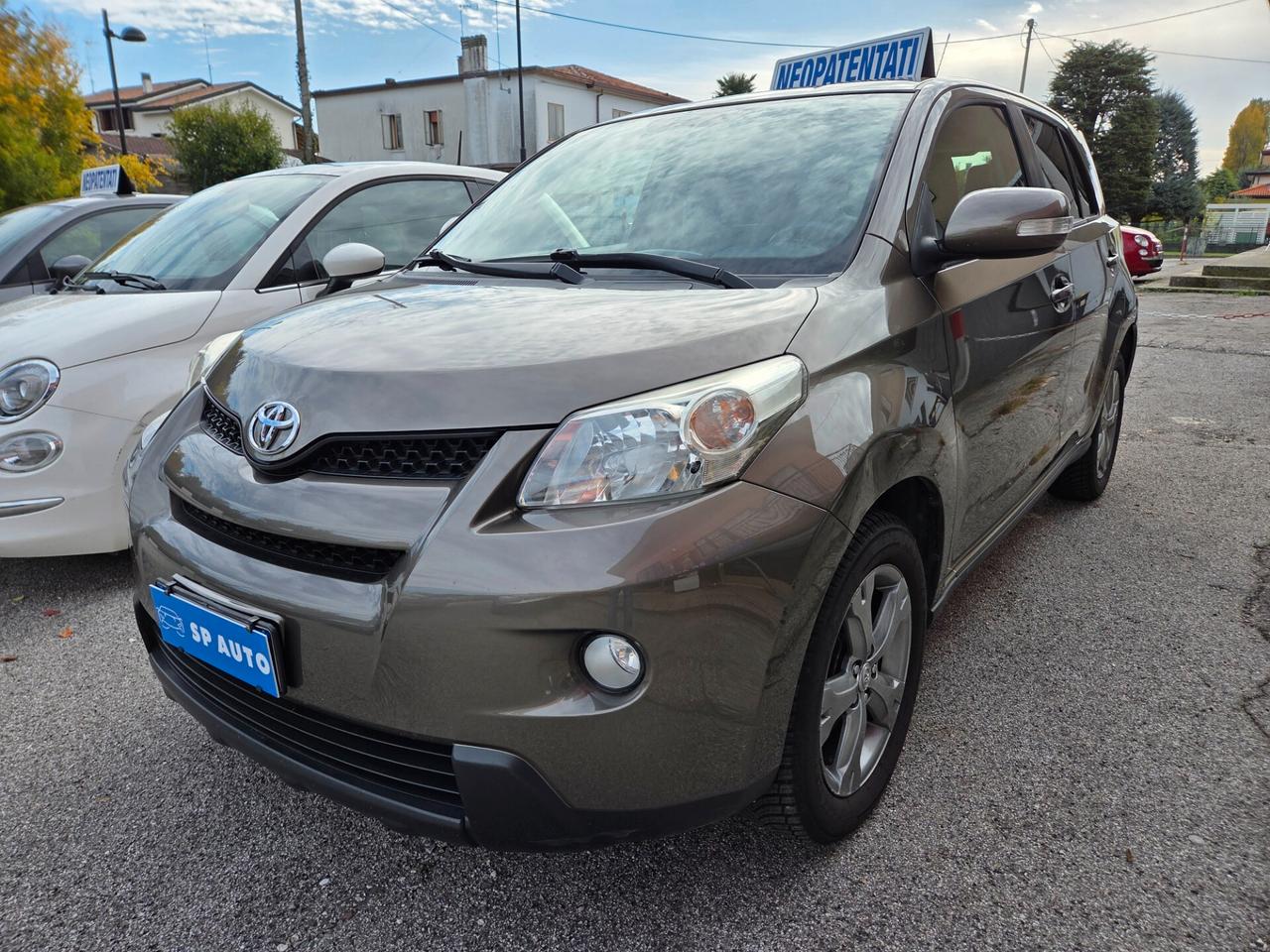 Toyota Urban Cruiser AWD - 2012