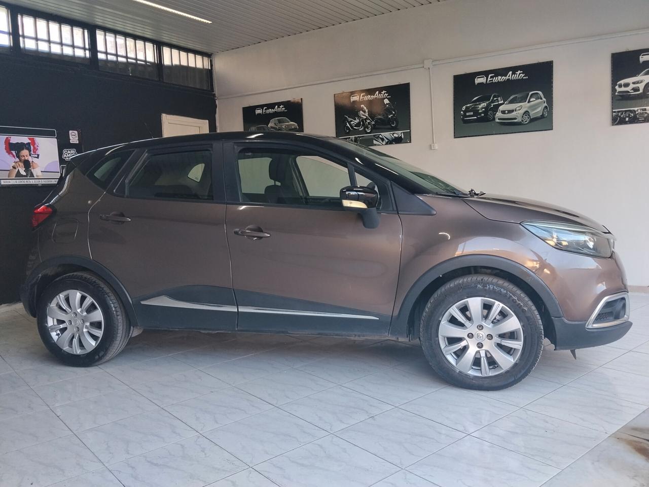 Renault Captur 1.5 diesel 2017 CON GARANZIA