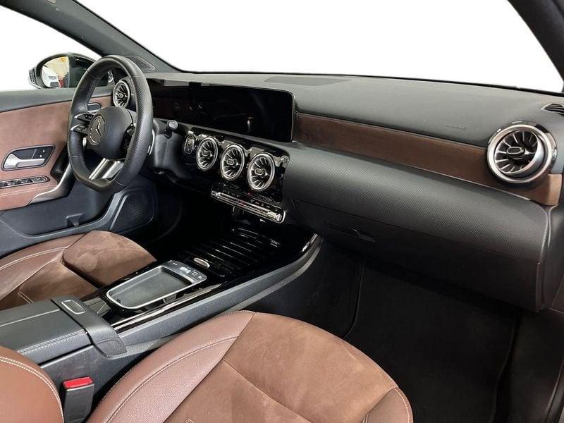 Mercedes-Benz Classe A - W177 2023 A 180 d AMG Line Advanced Plus auto