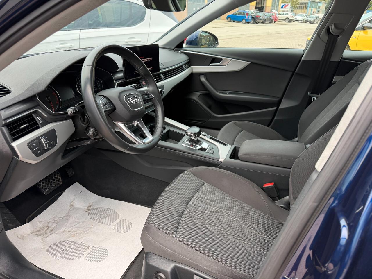 Audi A4 30 TDI/136 CV S tronic Business Advanced