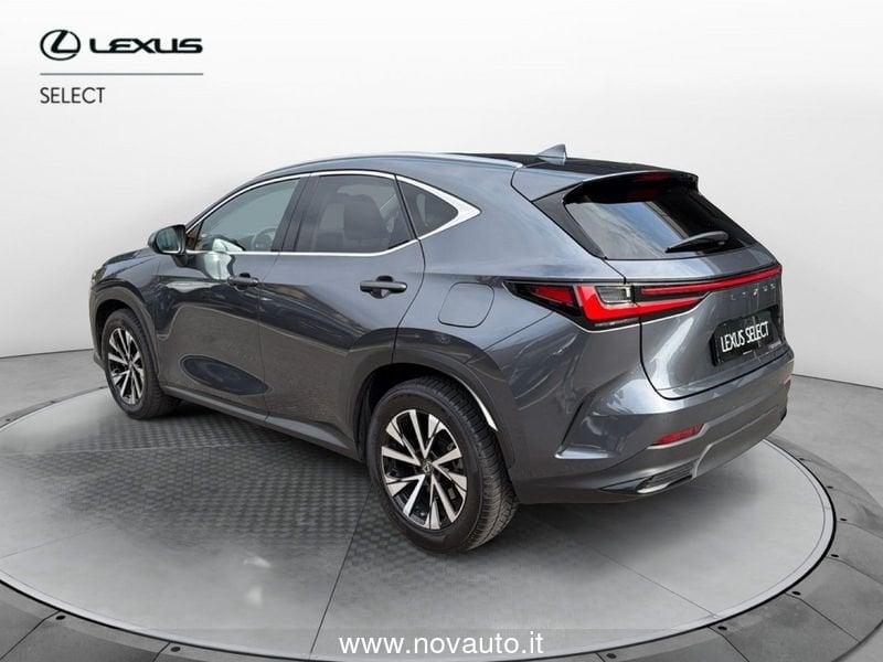 Lexus NX Hybrid Premium 4WD MY22