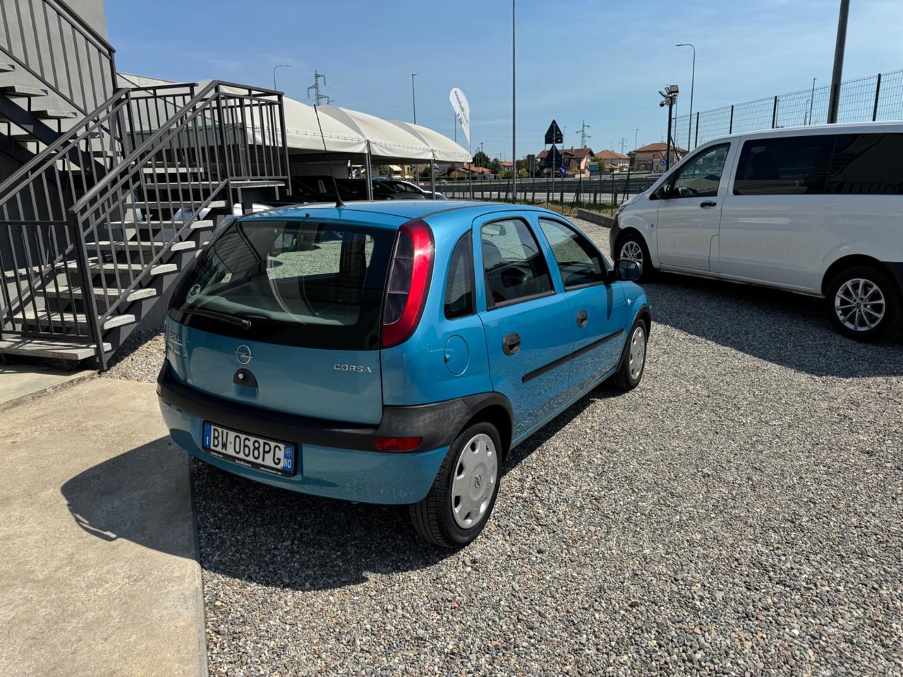 Opel Corsa 1.0i 12V cat 5 porte no clima