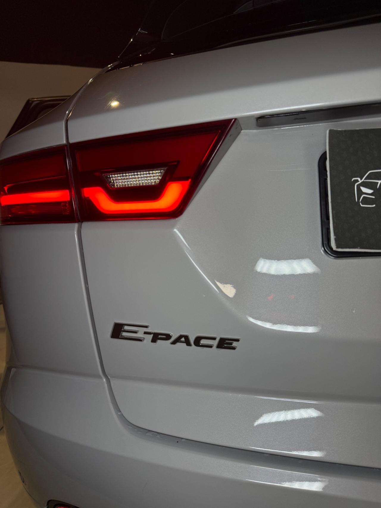 Jaguar E-Pace 2.0D 150 CV R-Dynamic