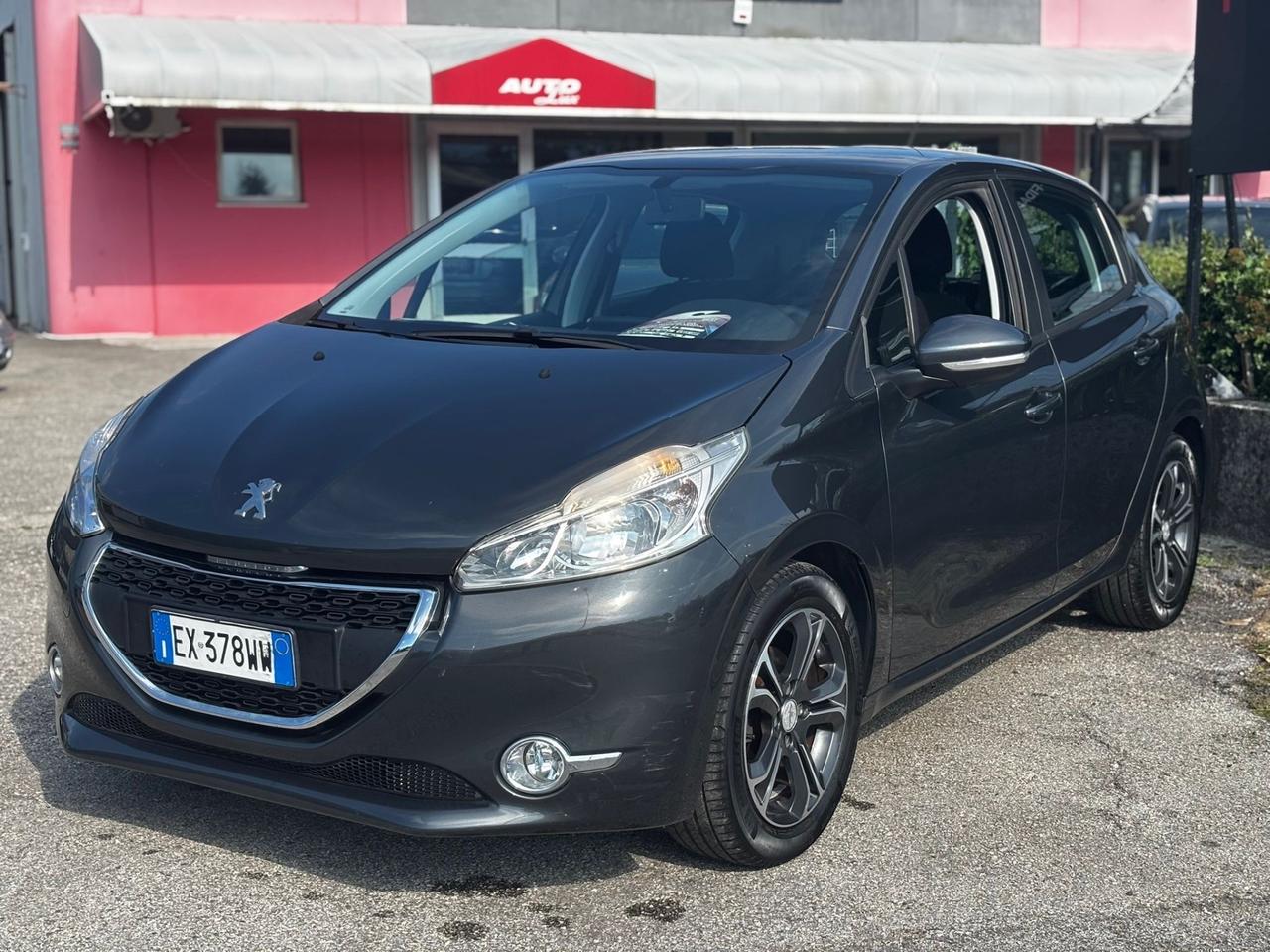 Peugeot 208 1.4 HDi 68 CV 5 porte OK NEO PATENTATI