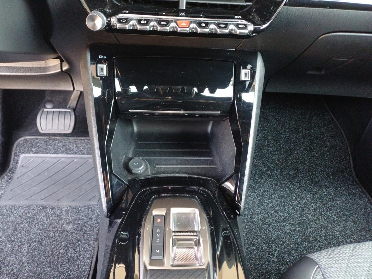 PEUGEOT 2008 2ª serie - 2008 BlueHDi 130 S&S EAT8 Allure